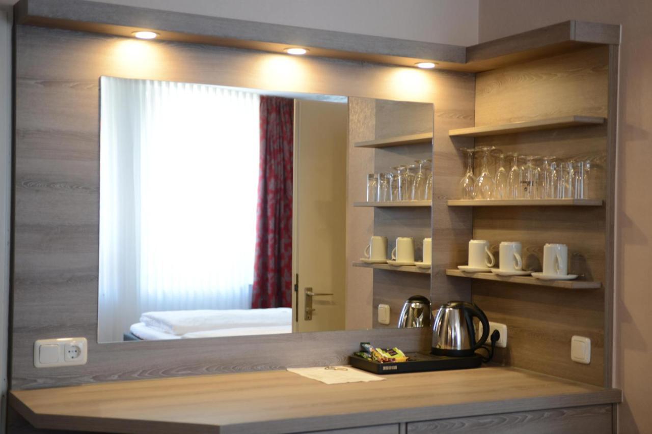 Hotel Granus อาเคิน ภายนอก รูปภาพ