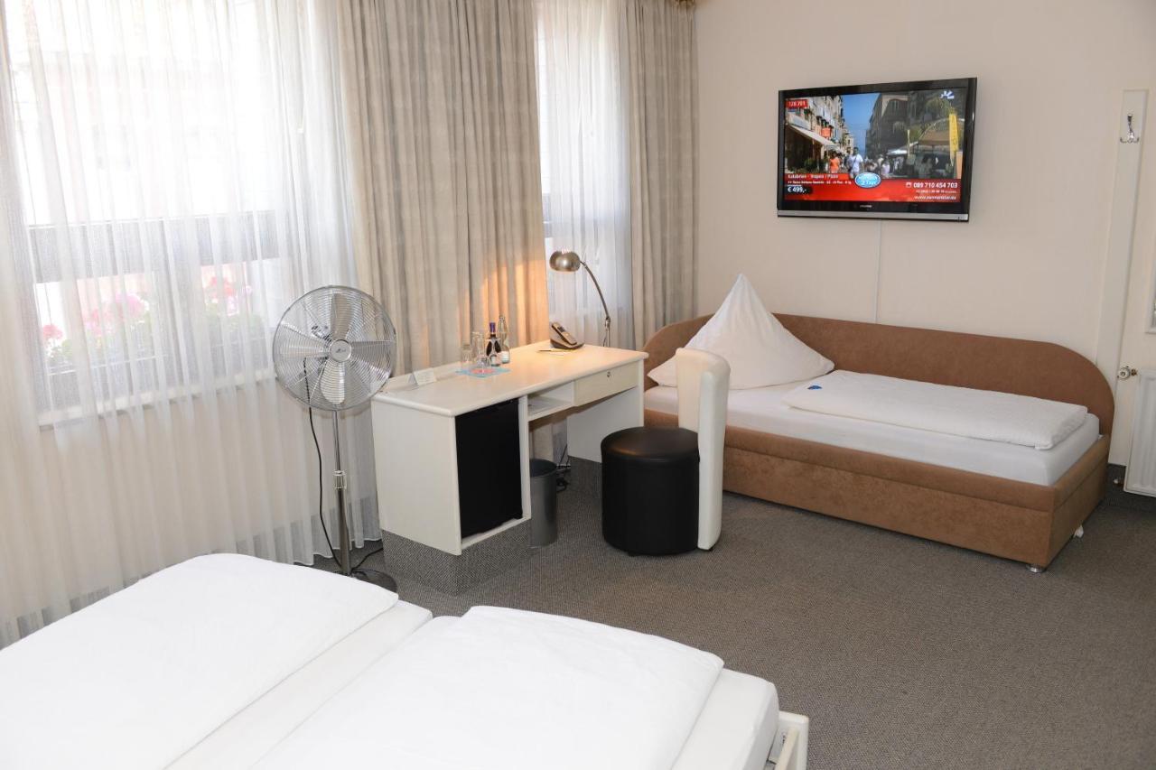 Hotel Granus อาเคิน ภายนอก รูปภาพ